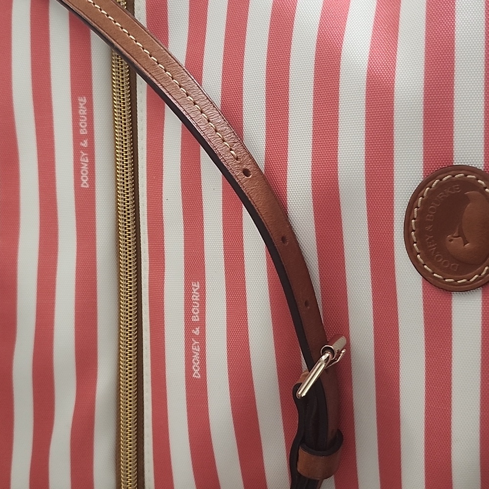 ☆SALE ☆ Dooney & Bourke Sullivan Crossbody Pouchette Adj Crossbody Bag - Picture 16 of 16